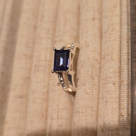 FASHION JEWELRY PURPLE AND SILVERTONE RING SIZE 7 - Picture 2 of 12